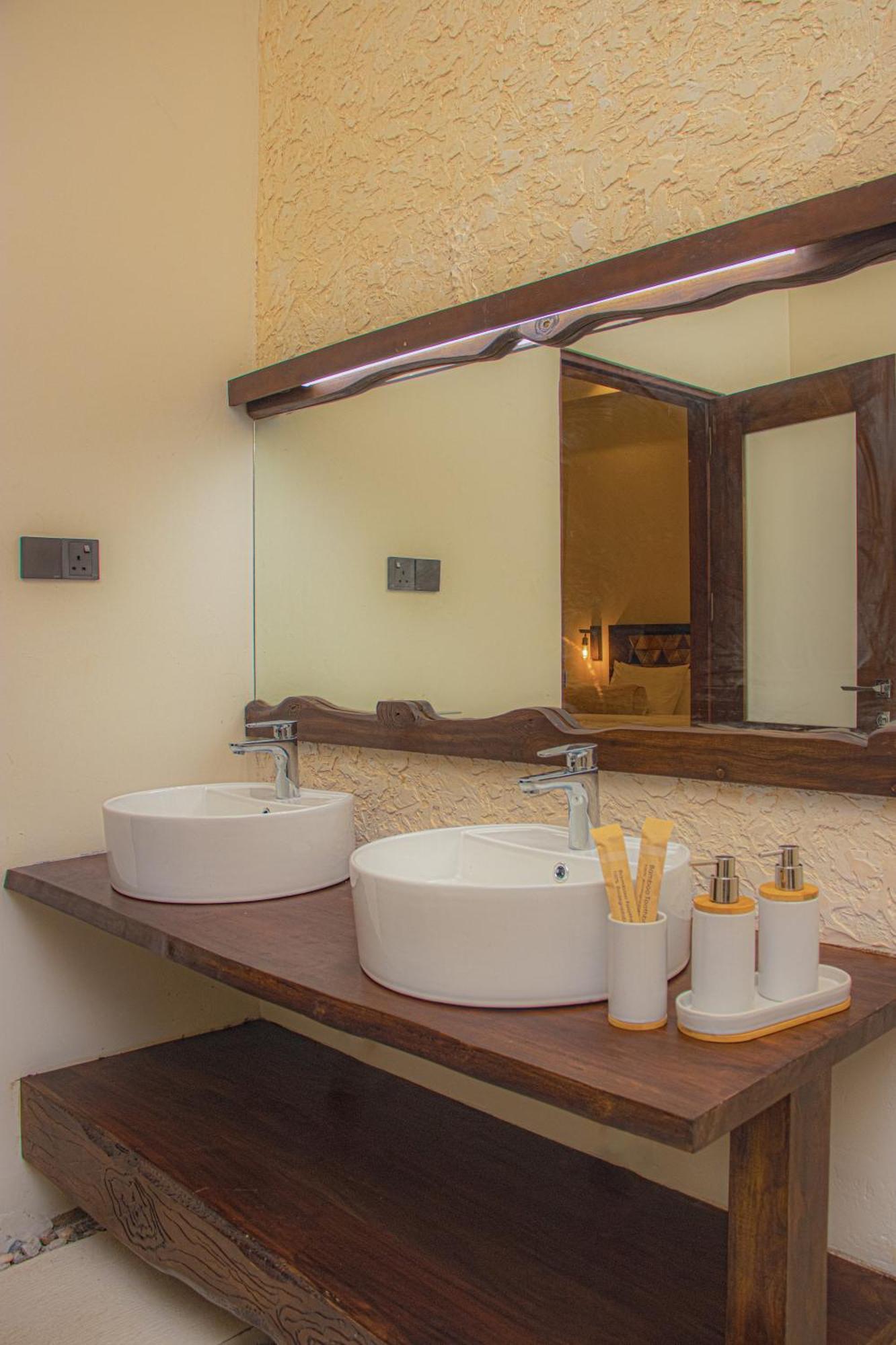 Spicepeek Boutique Hotel Cmb Airport Katunayaka Esterno foto